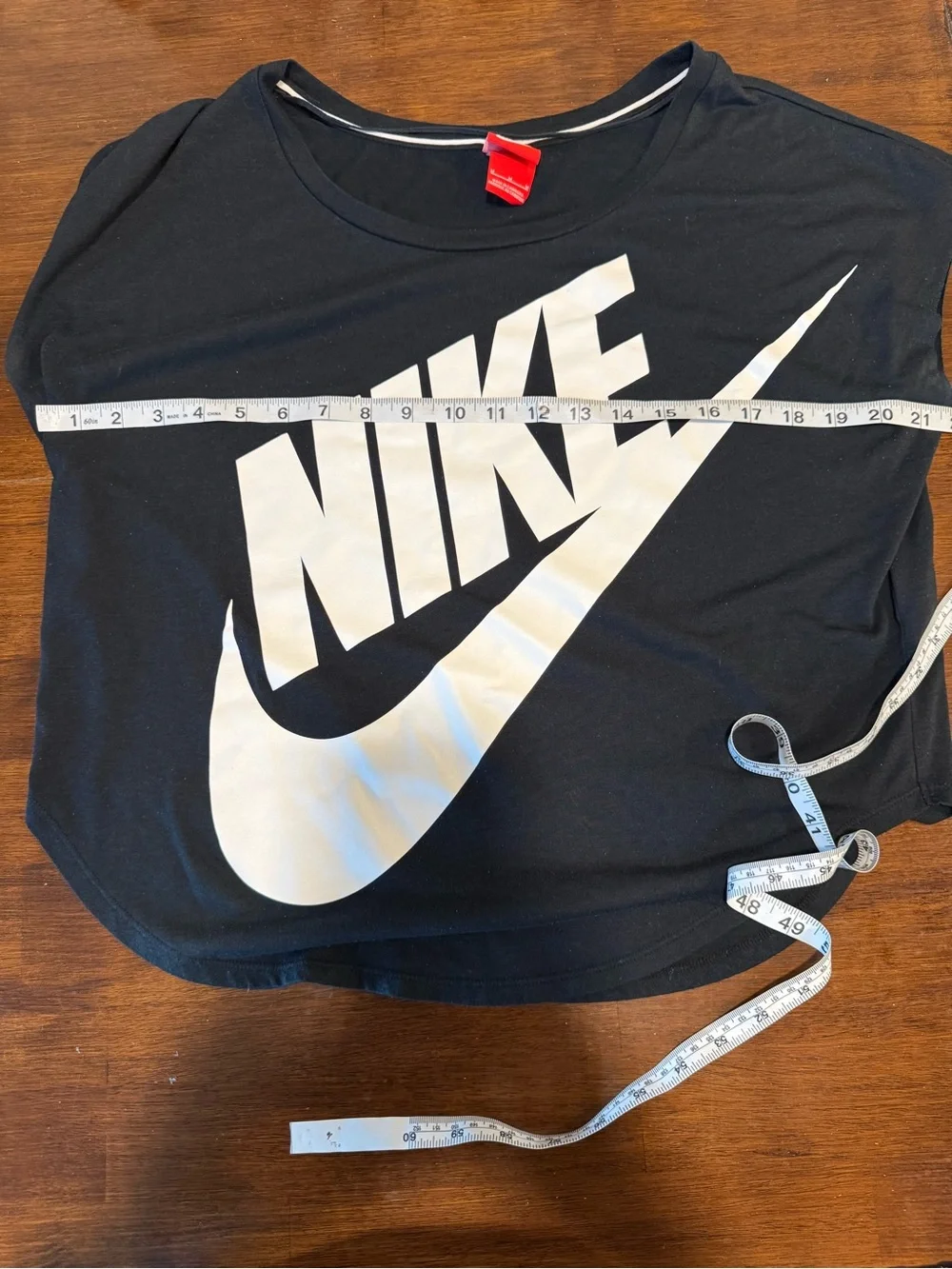 Nike Tunic Tee Shirt Athletic Cut Black Spellout Color Swoosh Women’s M